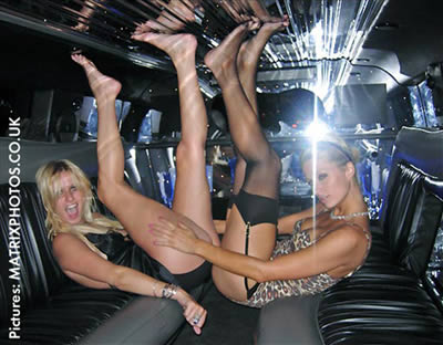 Paris and Nicky Hilton acting like lesbians