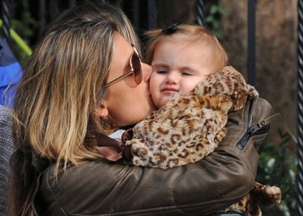 Alessandra Ambrosio Shopping with Anja Louise