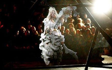 kate moss hologramm