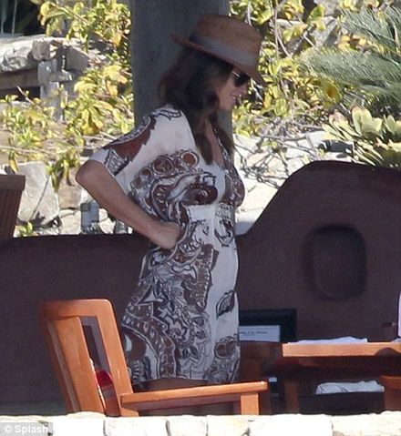 Cindy Crawford enjoys a relaxing holiday in Mexico
