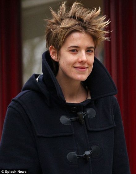 Makeup free Agyness Deyn is worlds away from the catwalk