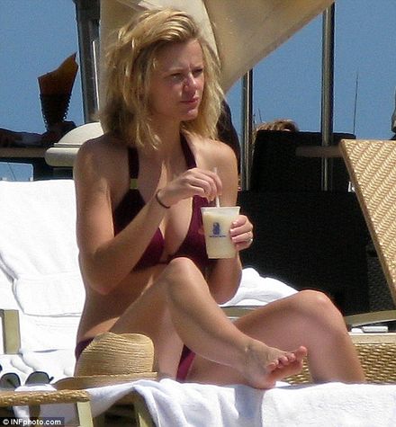 brooklyn decker 0u7a