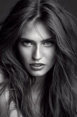 bianca_balti__nouvelle___g__rie_l___or__al_paris___4455_north_320x480