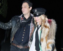 Kate Moss steps out to support husband Jamie Hince