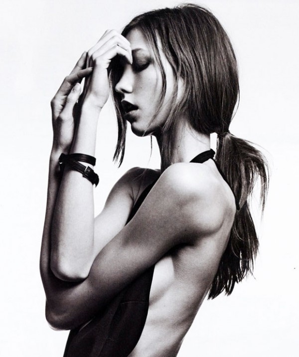 karlieklosshedislimaevoguejapan