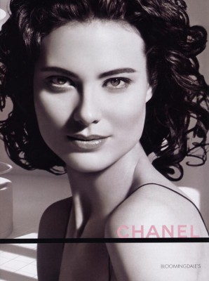Shalom-Harlow-chanel-303135_644_863