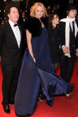 LCole_V_21May12_rex_b_320x480