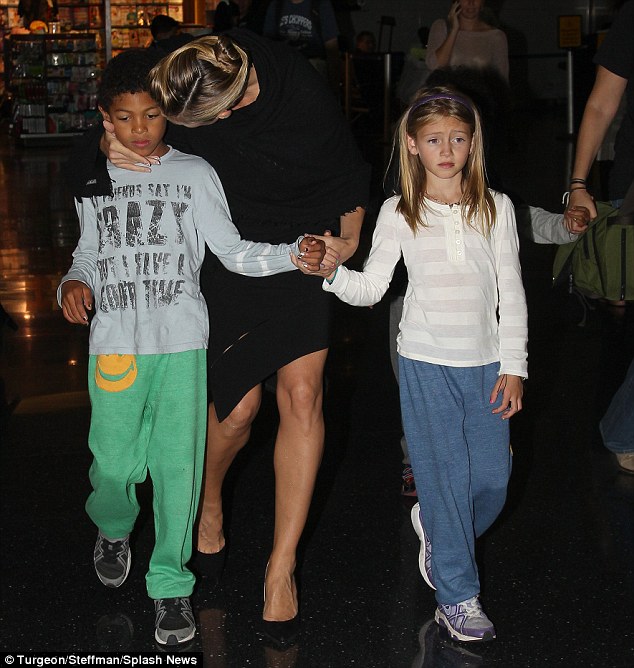 Heidi Klum and Seal working “the split.”