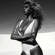 Kate Upton turns on the heat in Vogue Spain shoot!