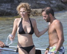 Supermodel Karen Mulder looks good at age 44