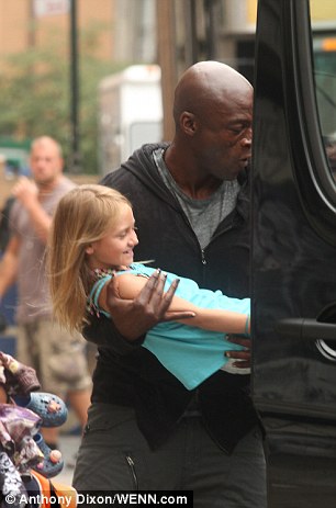 Seal and Heidi Klum try to make the separation work for the children