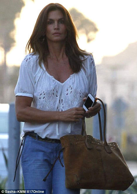 Supermodel Cindy Crawford still looks gorgeous at 46