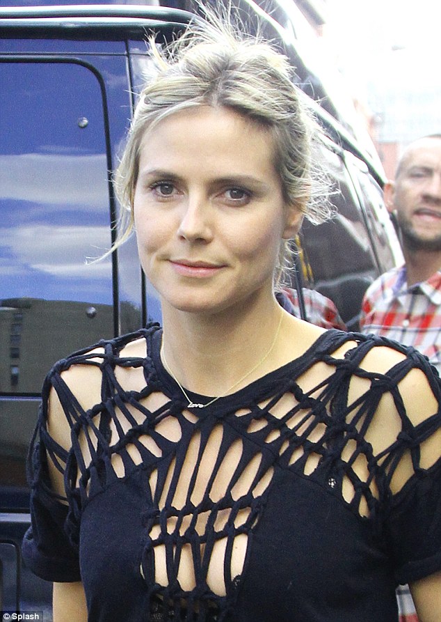 Heidi Klum goes make-up free
