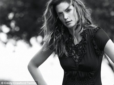 Supermodel Cindy Crawford goes make-up free to drive a point home