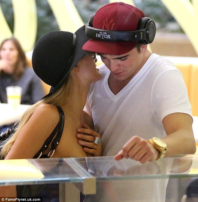 Paris Hilton jets to Hawaii hoping to put her “gay slam” comments behind her