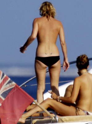Kate Moss and Jamie Hince on holiday in Saint Tropez, France - 06 Aug 2009