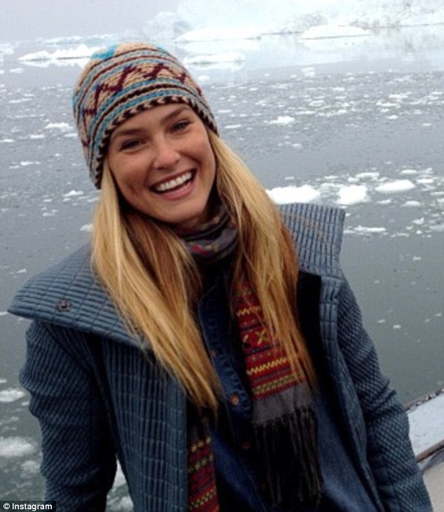 Bar Refaeli heats up Greenland