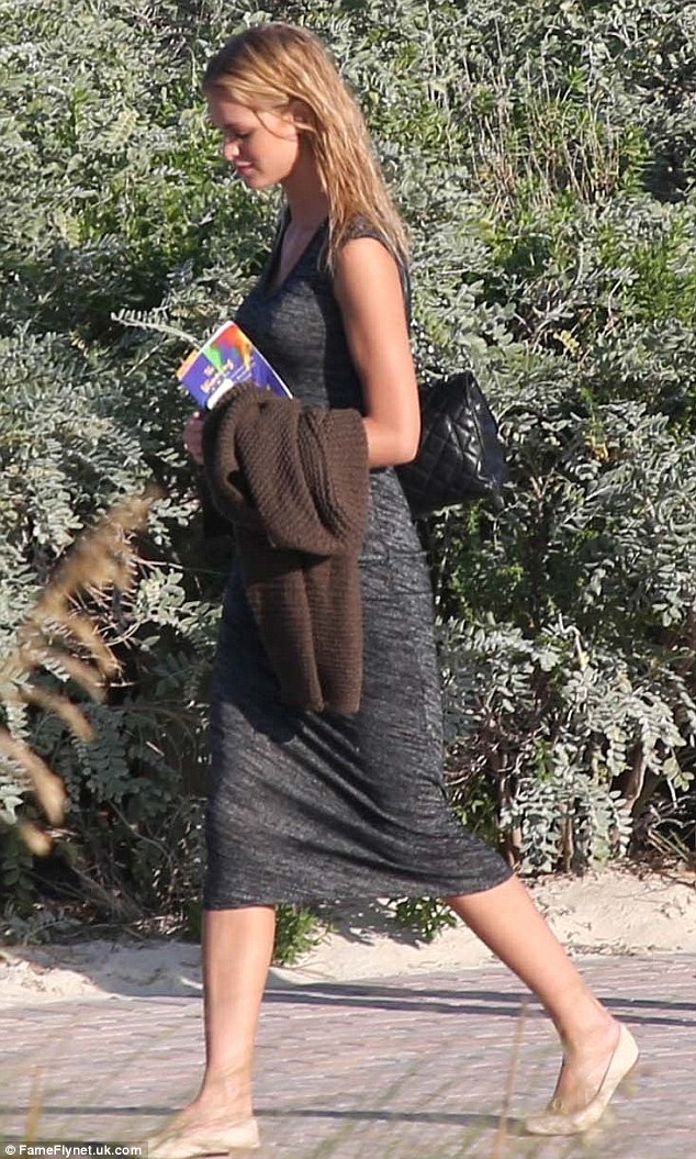 article-0-1697D371000005DC-49_634x1055