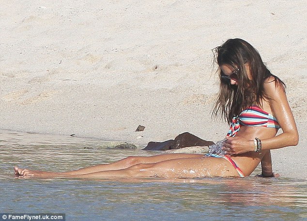 article-2271252-17445782000005DC-482_634x457