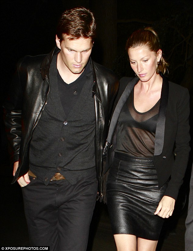 article-2283326-1836A6A5000005DC-744_634x826