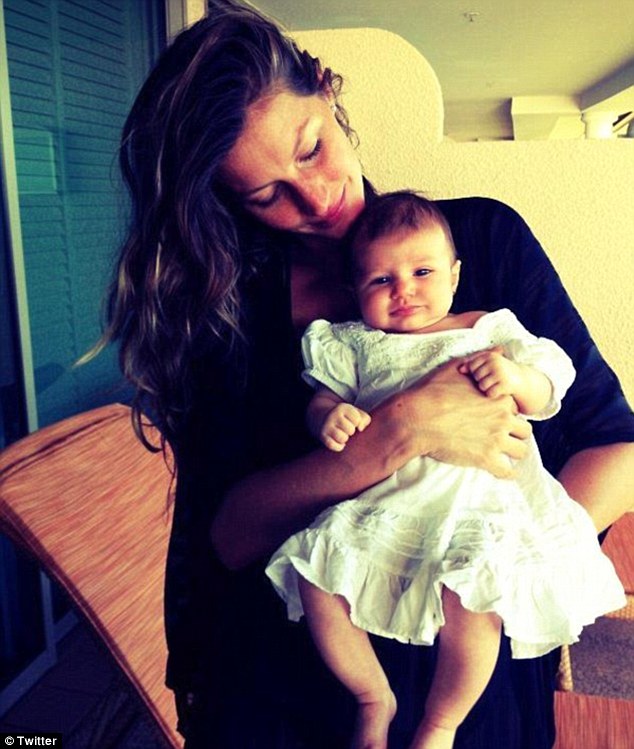 article-2283326-183825E4000005DC-718_634x749