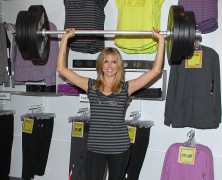 Heidi Klum shows off her super-strength