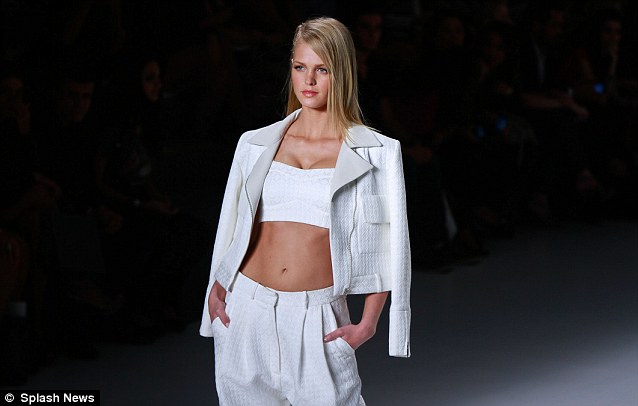 Erin Heatherton flaunts her curves in Sao Paulo