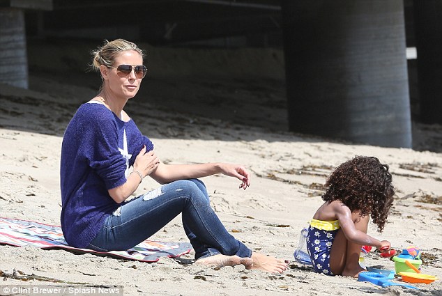 article-2298201-18E1E942000005DC-445_634x425