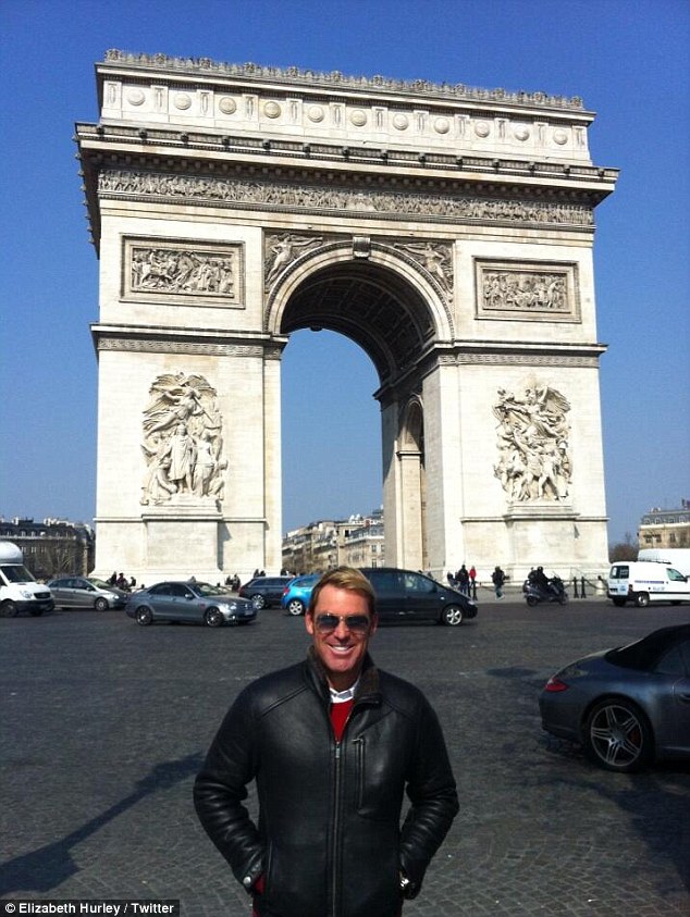 article-2304018-191634F1000005DC-518_634x843