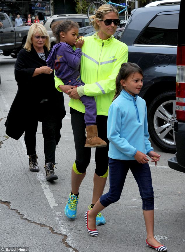 article-2309117-194B397A000005DC-406_634x861