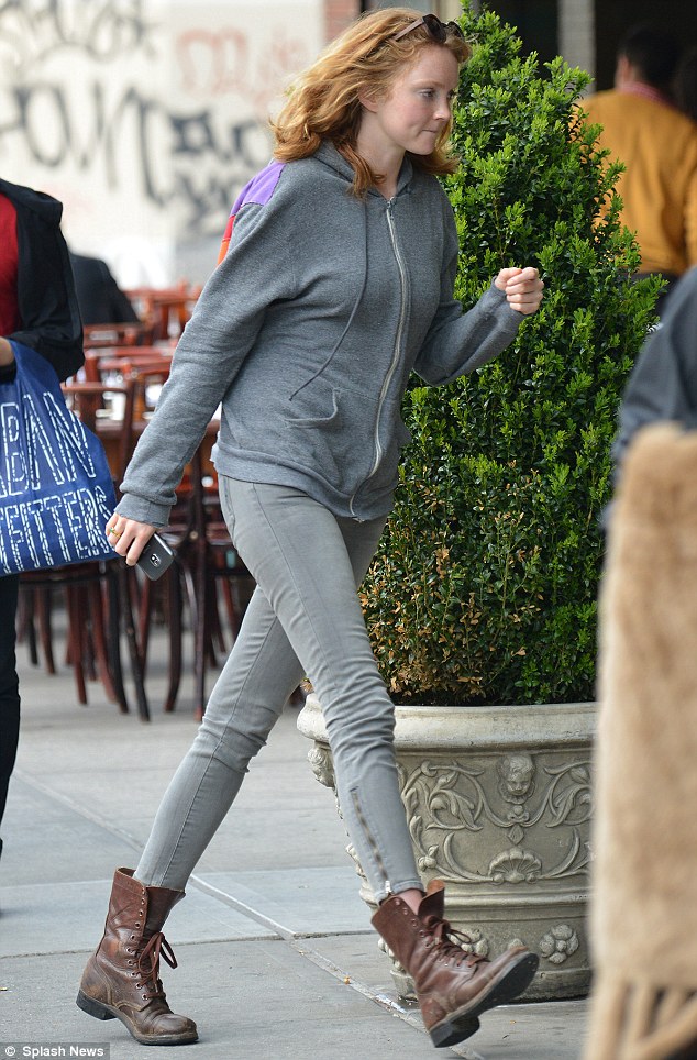 article-2314511-19786BB2000005DC-635_634x964