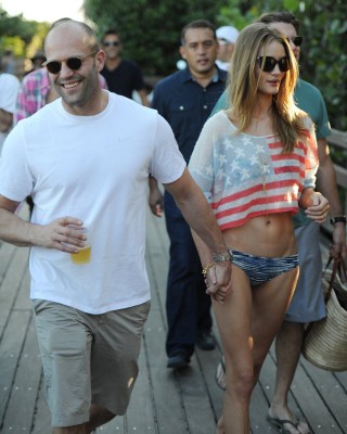 MV5BMTM4ODc1NzA3OF5BMl5BanBnXkFtZTcwNzk0MjEyNw@@._V1._SX640_SY800_