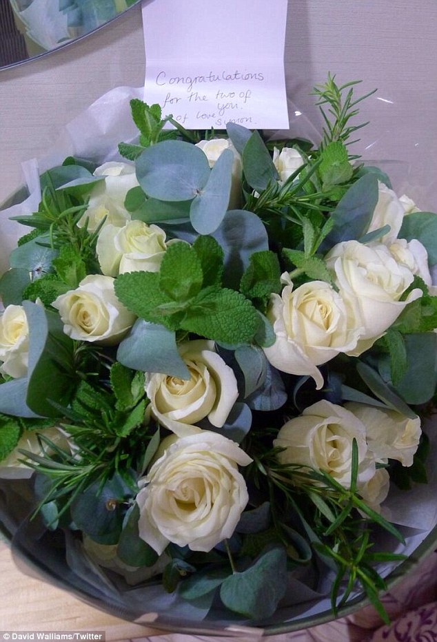 article-2320479-19A979C7000005DC-685_634x932