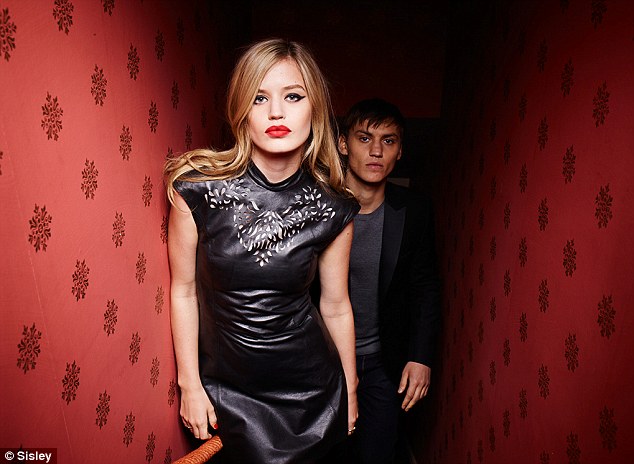 article-2344570-1A675BD7000005DC-761_634x464