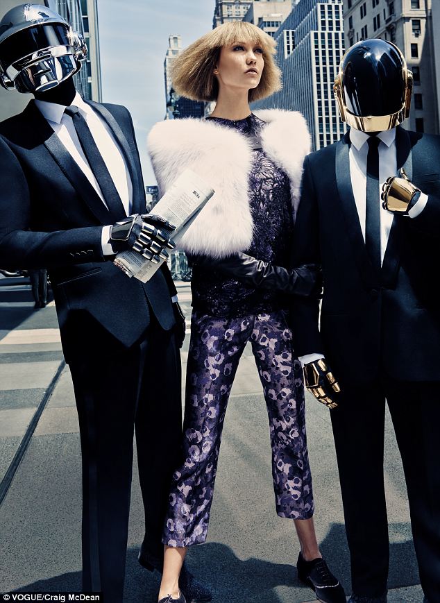 article-0-1AF097BC000005DC-285_634x869