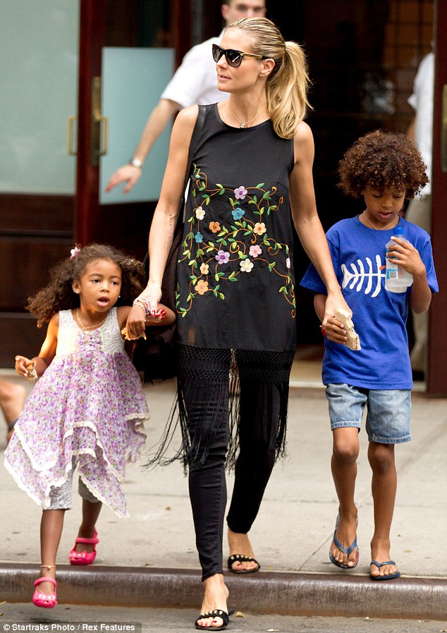 article-2353132-1A9C50A1000005DC-643_634x898