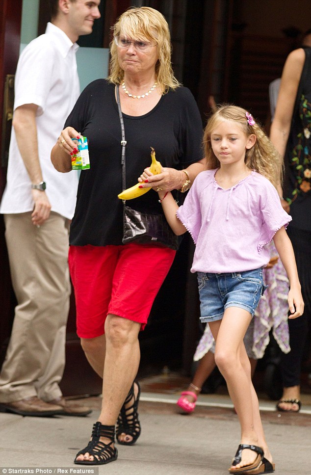 article-2353132-1A9C50A5000005DC-277_634x968