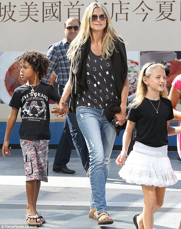 article-0-1B26B118000005DC-131_634x802