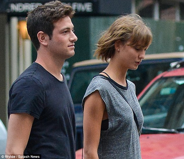 Has Karlie Kloss found a match in boyfriend, Josh Kushner?