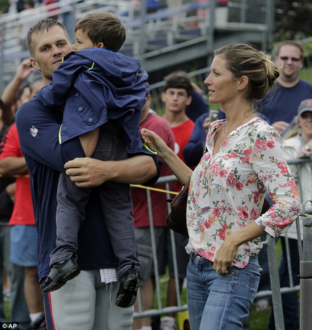 article-0-1B47D19C000005DC-996_634x672