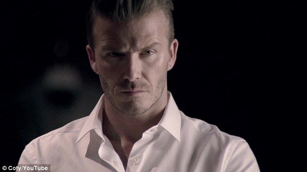 David Beckham showed off his ‘form’ again for the latest H&M underwear ad!