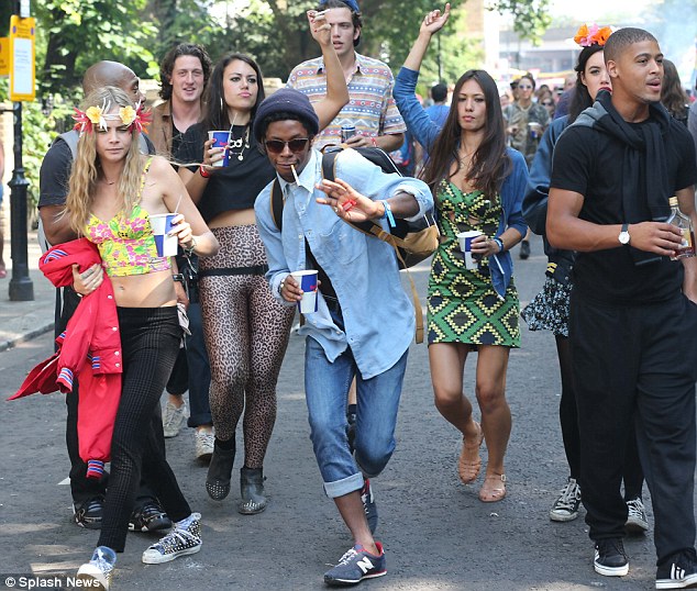 article-2402278-1B78EEA3000005DC-971_634x538