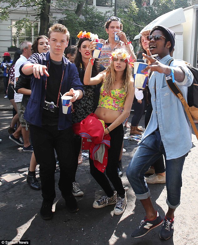 article-2402278-1B78EEC8000005DC-703_634x785