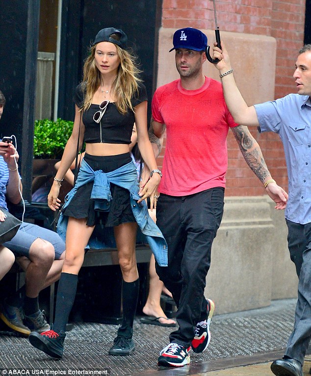 article-0-1B9BFCD3000005DC-4_634x767