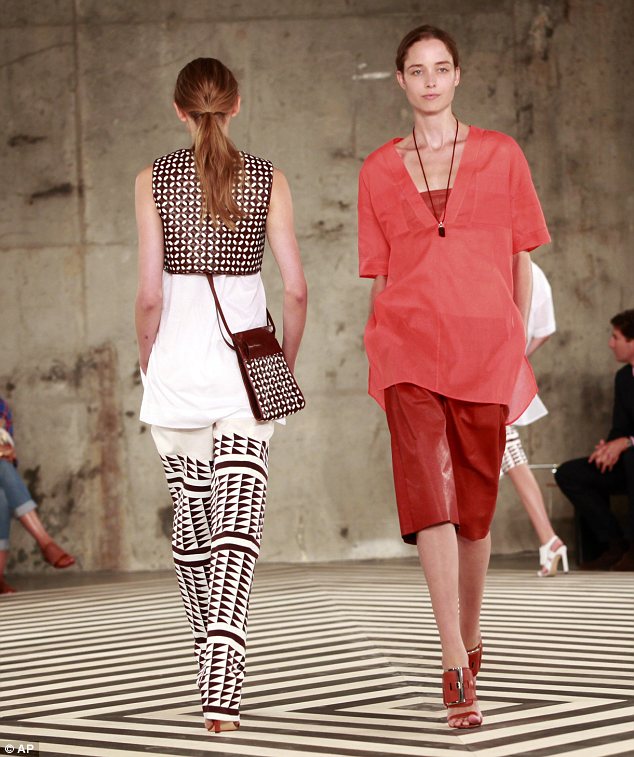 article-2415746-1BB4BA4F000005DC-686_634x757