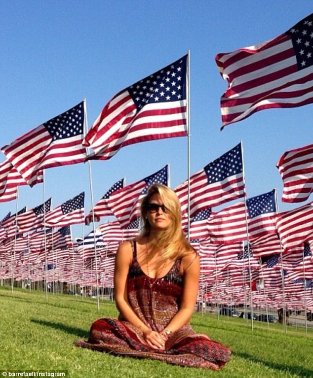 Bar Refaeli posts another Instagram snapshot!