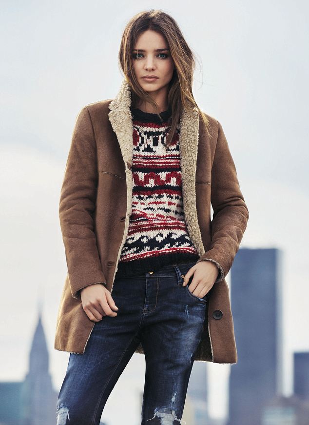 article-2470236-18E2A69700000578-578_634x871