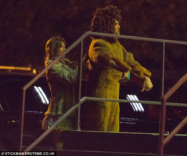 article-2478707-190C55D600000578-875_634x529