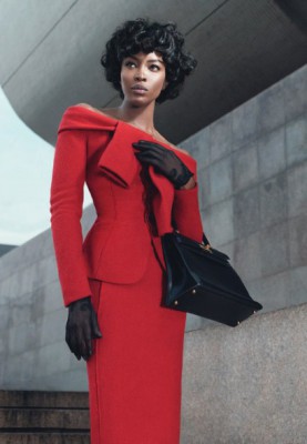 naomi-mobama_2714106a