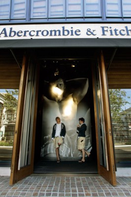 abercrombie-fitch-store-Vogue-8Nov13-PA_b